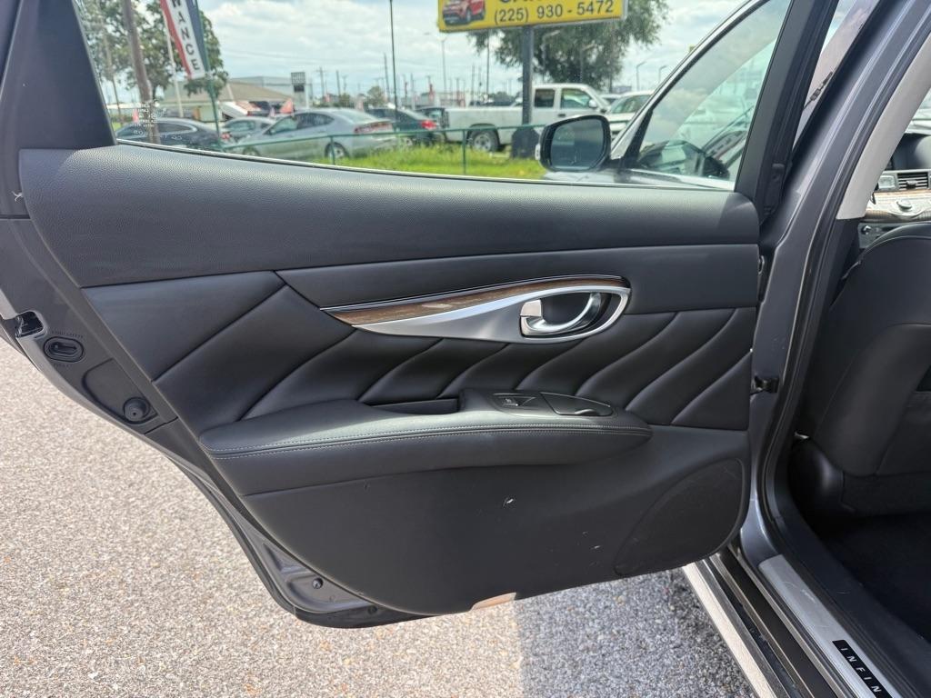 Infiniti Q70L 3.7 LUXE AWD 2019