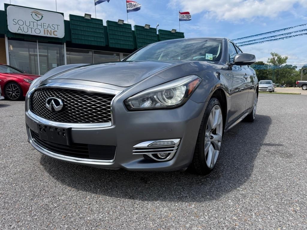 Infiniti Q70L 3.7 LUXE AWD 2019
