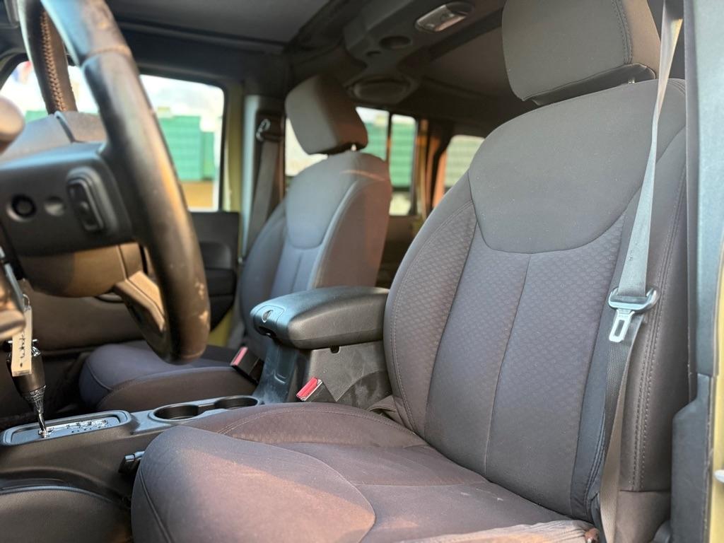 Jeep Wrangler Unlimited 4WD 4dr Sport 2013