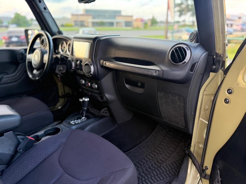 Jeep Wrangler Unlimited 4WD 4dr Sport 2013