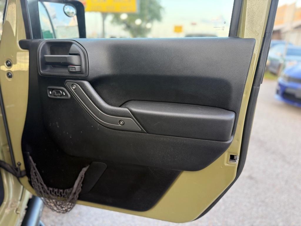 Jeep Wrangler Unlimited 4WD 4dr Sport 2013