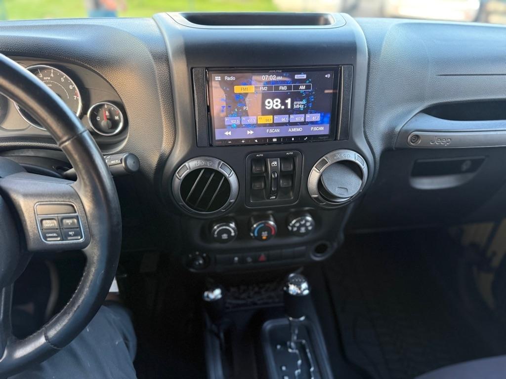 Jeep Wrangler Unlimited 4WD 4dr Sport 2013