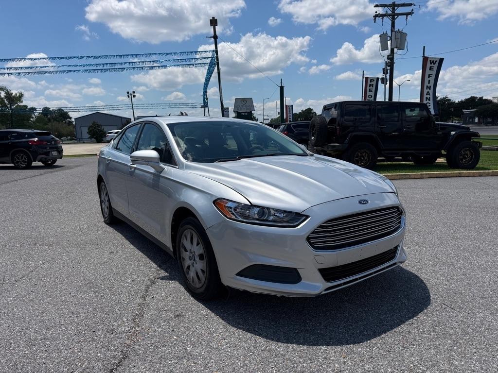 Ford Fusion 4dr Sdn S FWD 2013