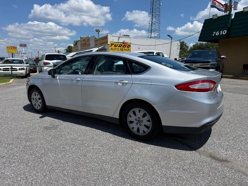 Ford Fusion 4dr Sdn S FWD 2013