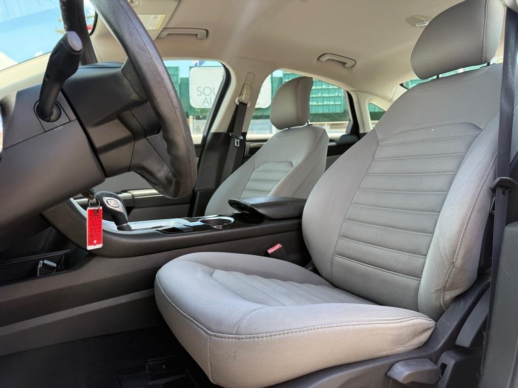 Ford Fusion 4dr Sdn S FWD 2013