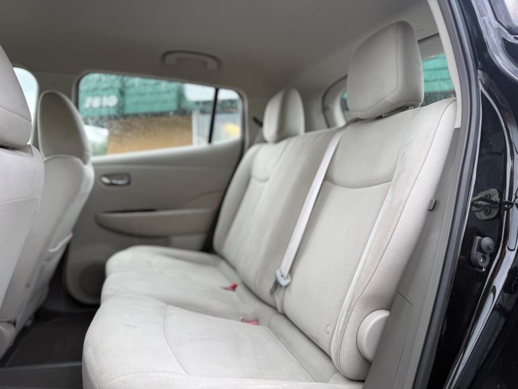 Nissan Leaf 4dr HB SL 2011