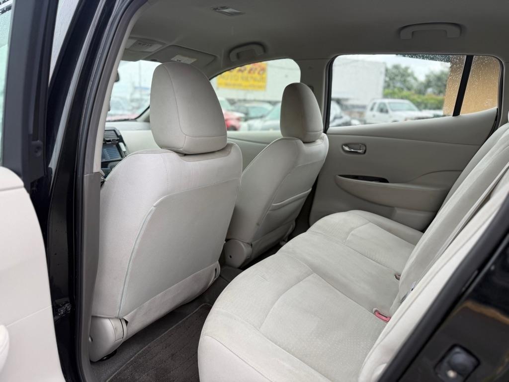 Nissan Leaf 4dr HB SL 2011