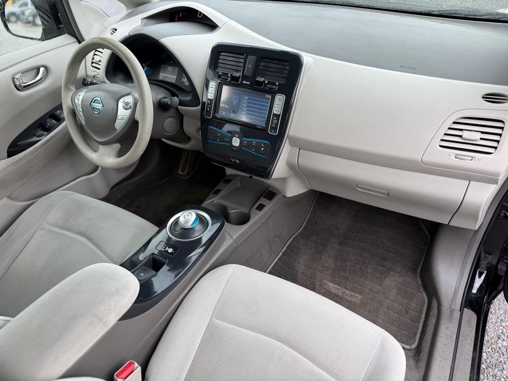 Nissan Leaf 4dr HB SL 2011