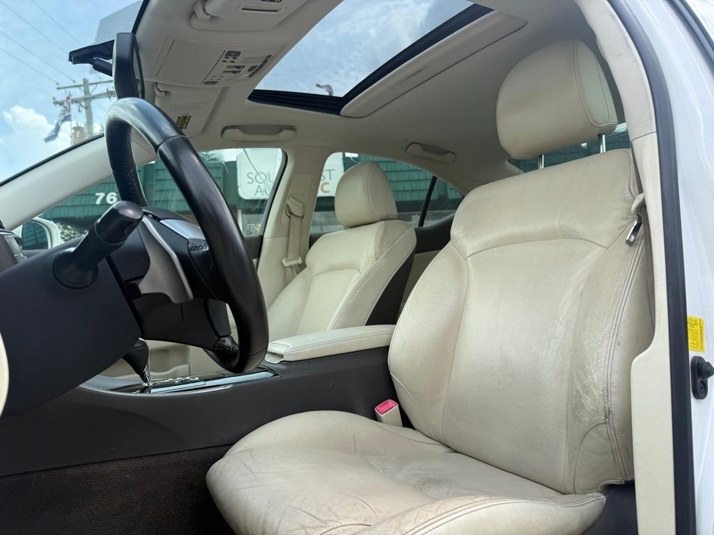 Lexus IS 250 4dr Sport Sdn Auto RWD 2013
