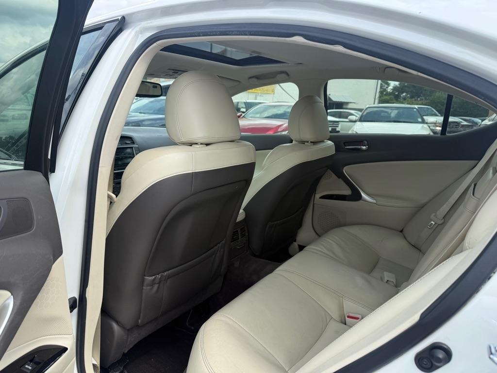 Lexus IS 250 4dr Sport Sdn Auto RWD 2013