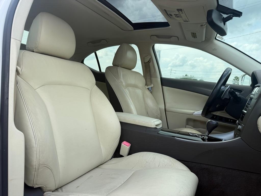 Lexus IS 250 4dr Sport Sdn Auto RWD 2013