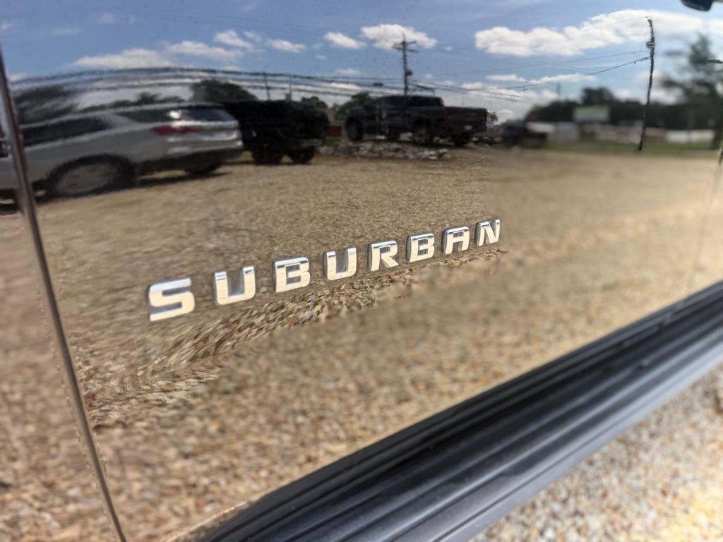 Chevrolet Suburban 2WD 4dr 1500 LT 2018