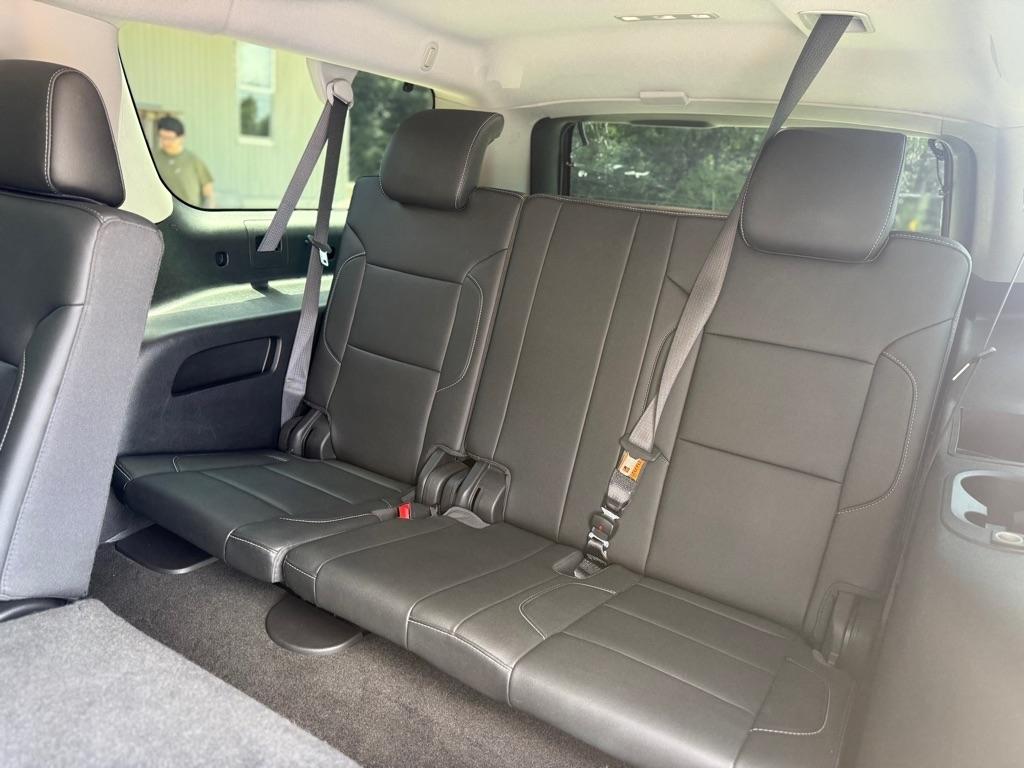 Chevrolet Suburban 2WD 4dr 1500 LT 2018