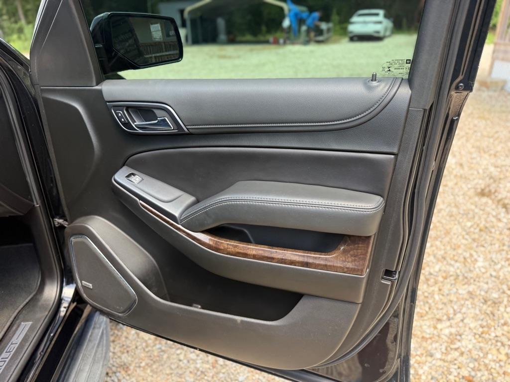 Chevrolet Suburban 2WD 4dr 1500 LT 2018