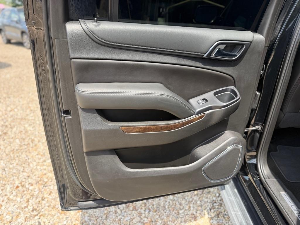 Chevrolet Suburban 2WD 4dr 1500 LT 2018
