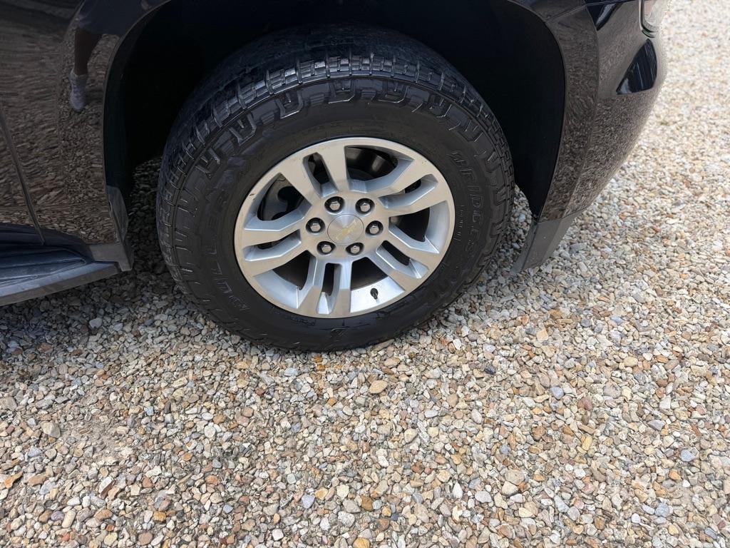Chevrolet Suburban 2WD 4dr 1500 LT 2018