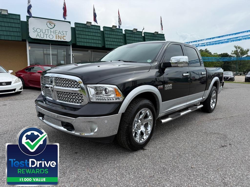 2016 RAM 1500 2WD Crew Cab 140.5" Laramie