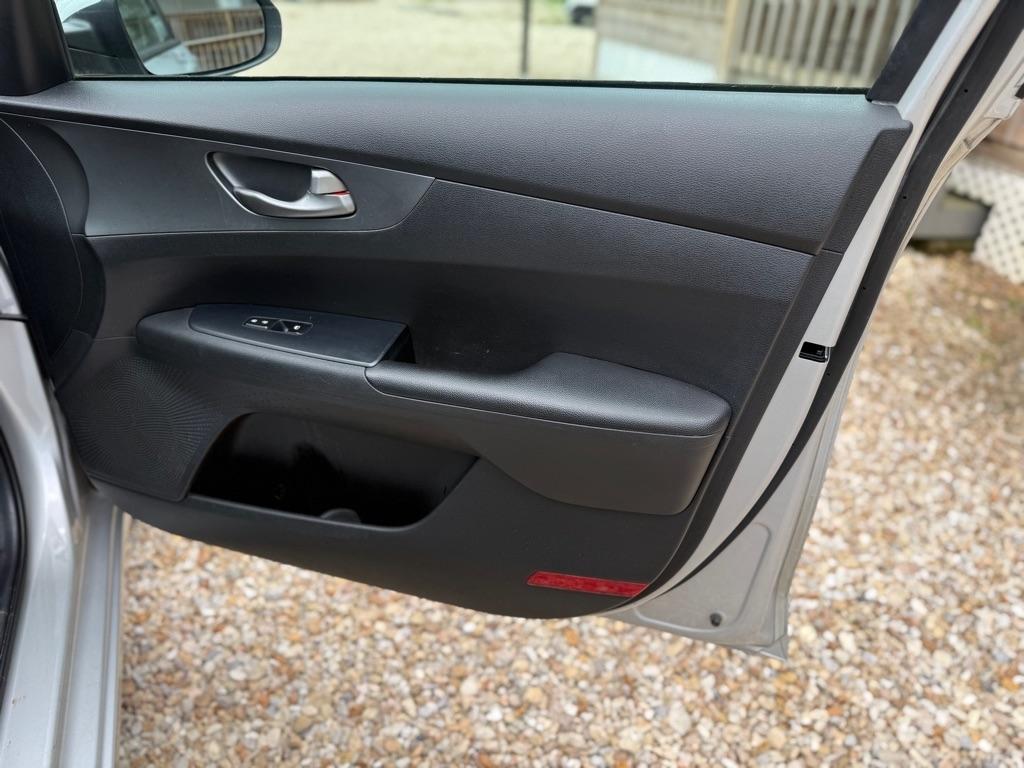 Kia Forte LXS IVT 2021