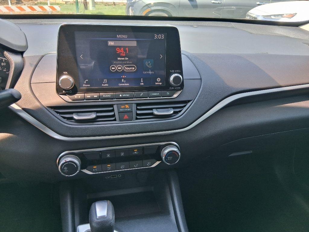 Nissan Altima 2.5 SV 2022