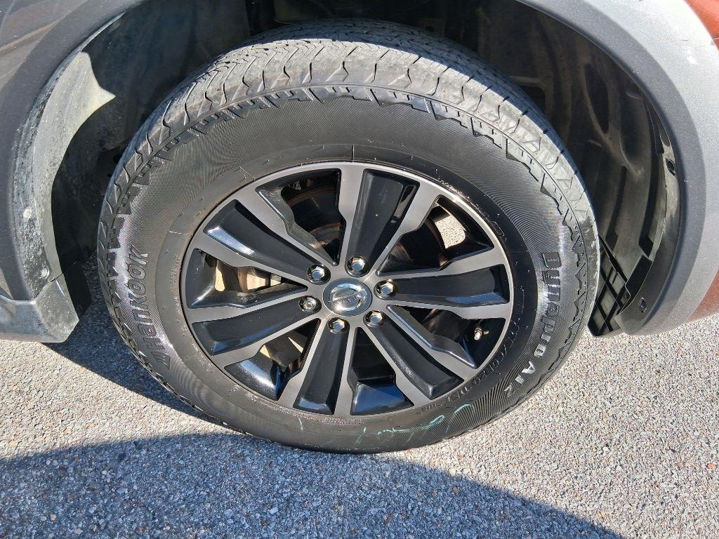 Nissan Armada Platinum 2WD 2017
