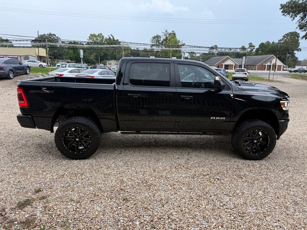 RAM 1500 Laramie 4x4 Crew Cab 5'7" Box 2023