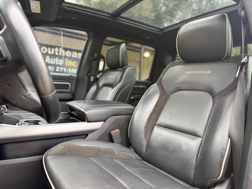 RAM 1500 Laramie 4x4 Crew Cab 5'7" Box 2023
