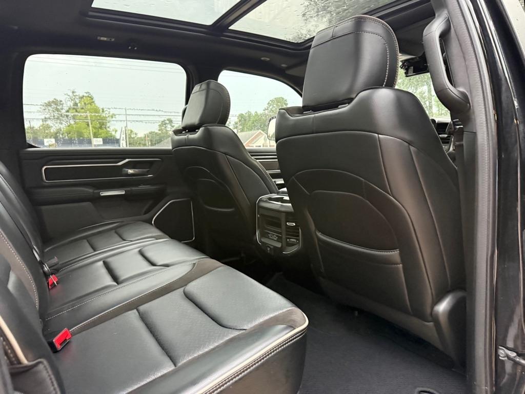 RAM 1500 Laramie 4x4 Crew Cab 5'7" Box 2023