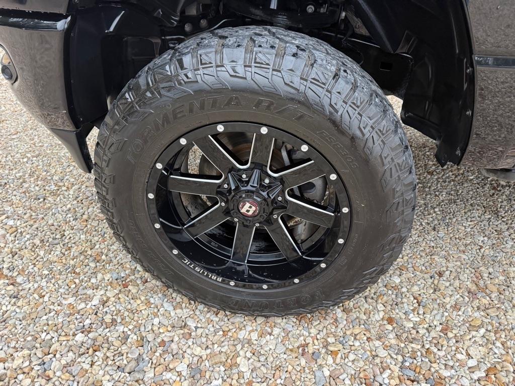 RAM 1500 Laramie 4x4 Crew Cab 5'7" Box 2023
