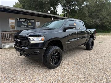 2023 RAM 1500 Laramie 4x4 Crew Cab 5'7" Box