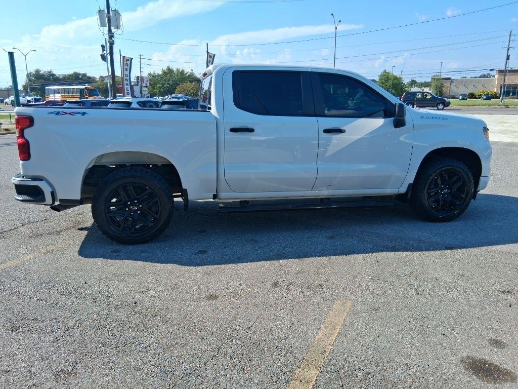 Chevrolet Silverado 1500 Custom Crew Cab 4WD 2022