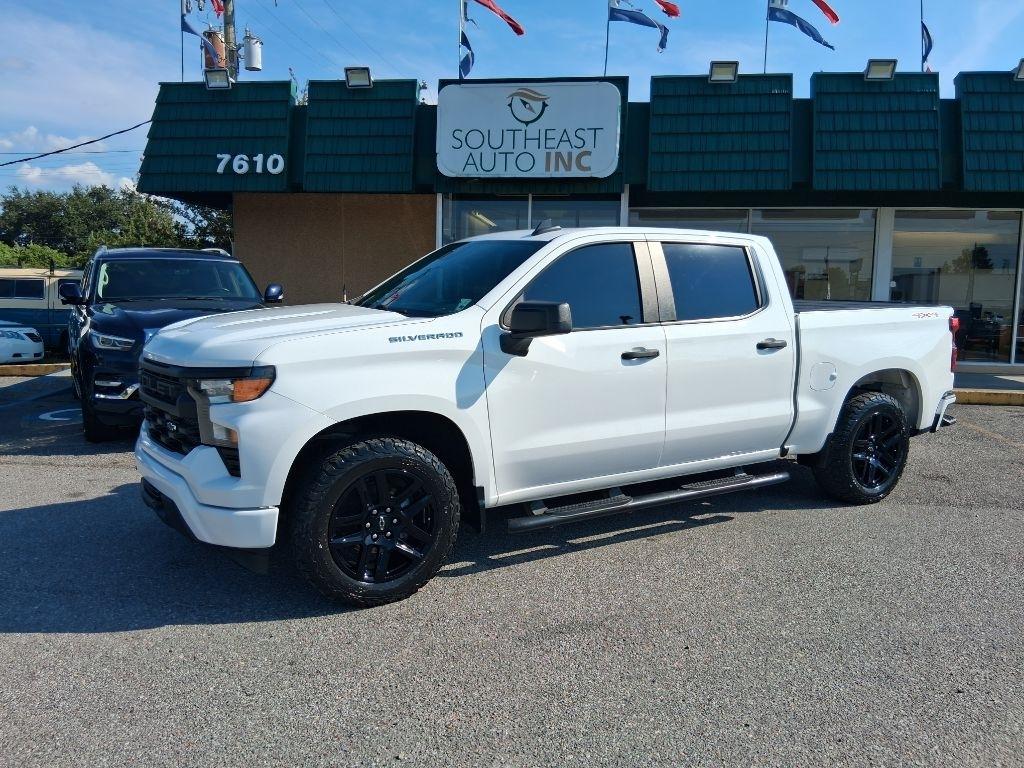 Chevrolet Silverado 1500 Custom Crew Cab 4WD 2022