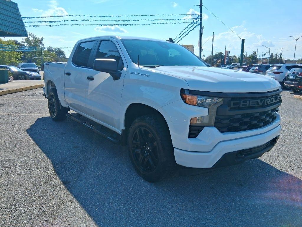 Chevrolet Silverado 1500 Custom Crew Cab 4WD 2022