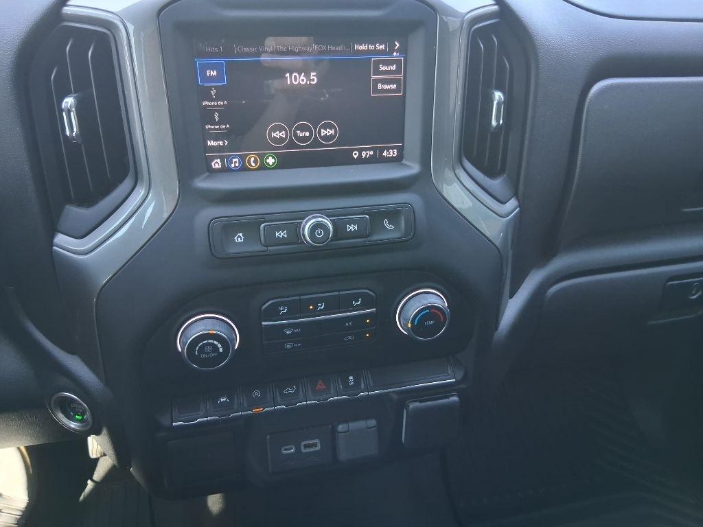 Chevrolet Silverado 1500 Custom Crew Cab 4WD 2022