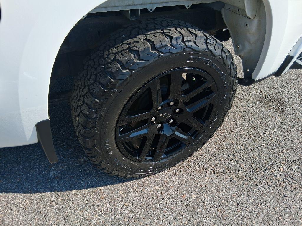 Chevrolet Silverado 1500 Custom Crew Cab 4WD 2022