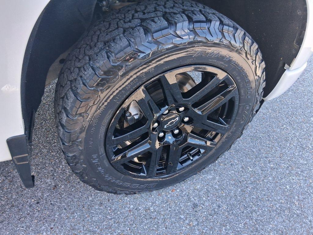 Chevrolet Silverado 1500 Custom Crew Cab 4WD 2022