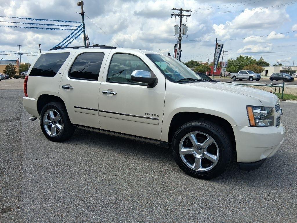 Chevrolet Tahoe LTZ 2WD 2012
