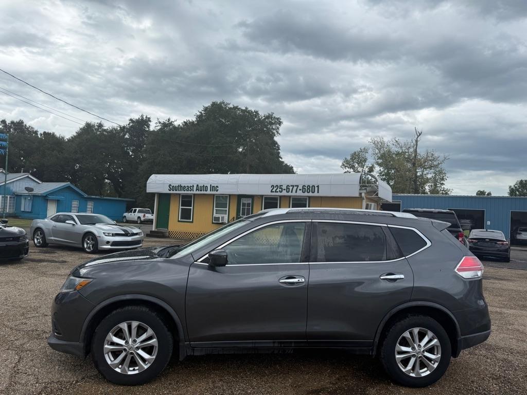 Nissan Rogue FWD 4dr SV 2016