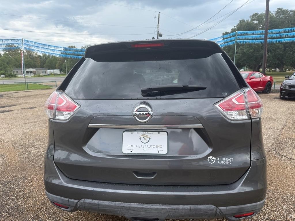 Nissan Rogue FWD 4dr SV 2016