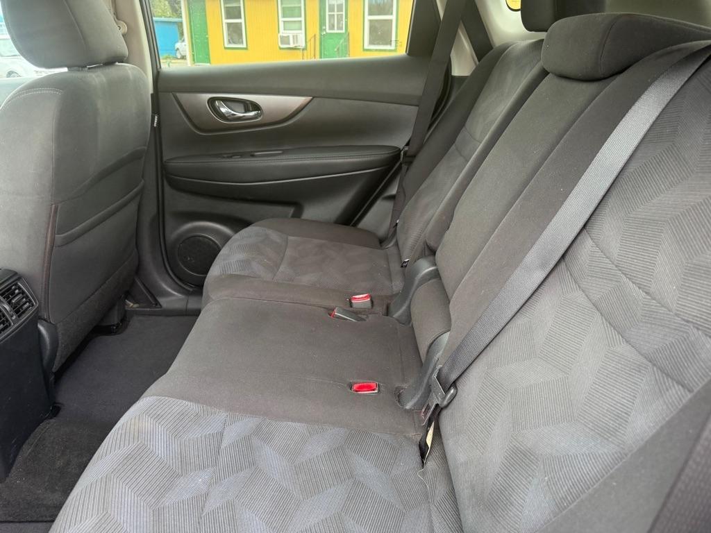 Nissan Rogue FWD 4dr SV 2016