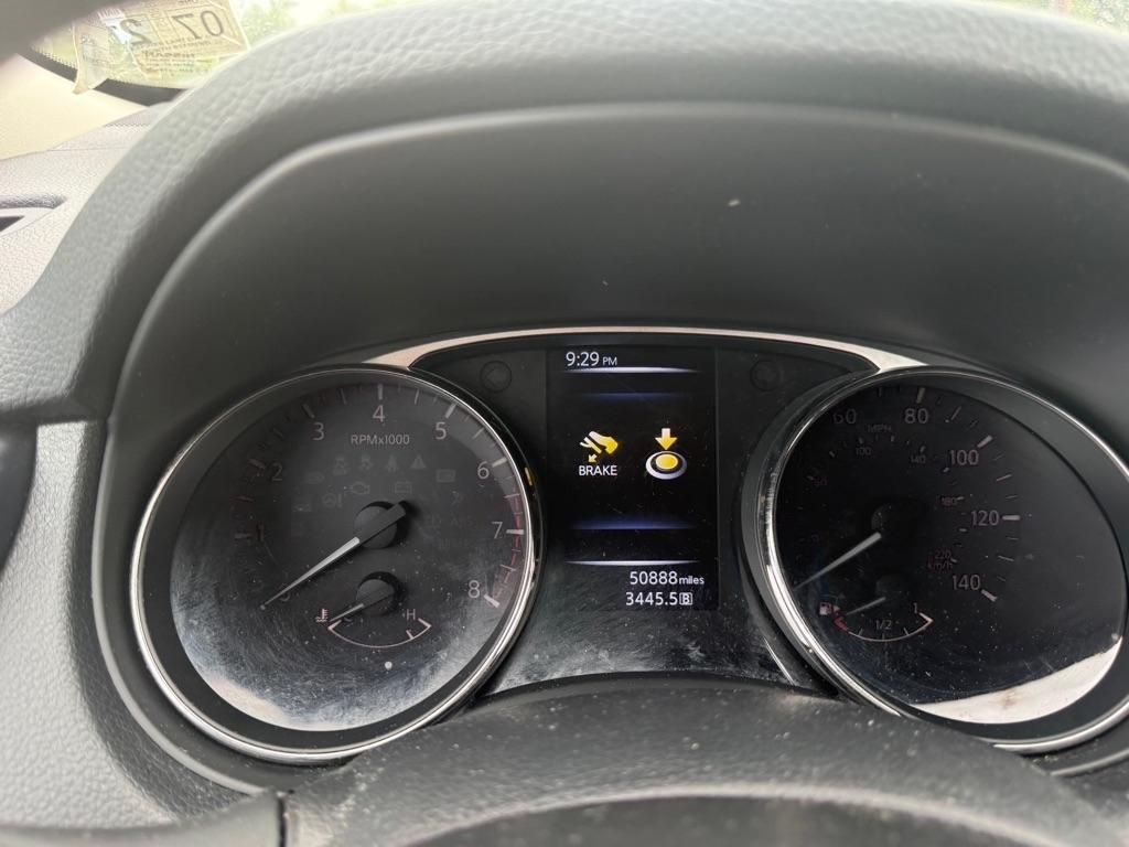 Nissan Rogue FWD 4dr SV 2016