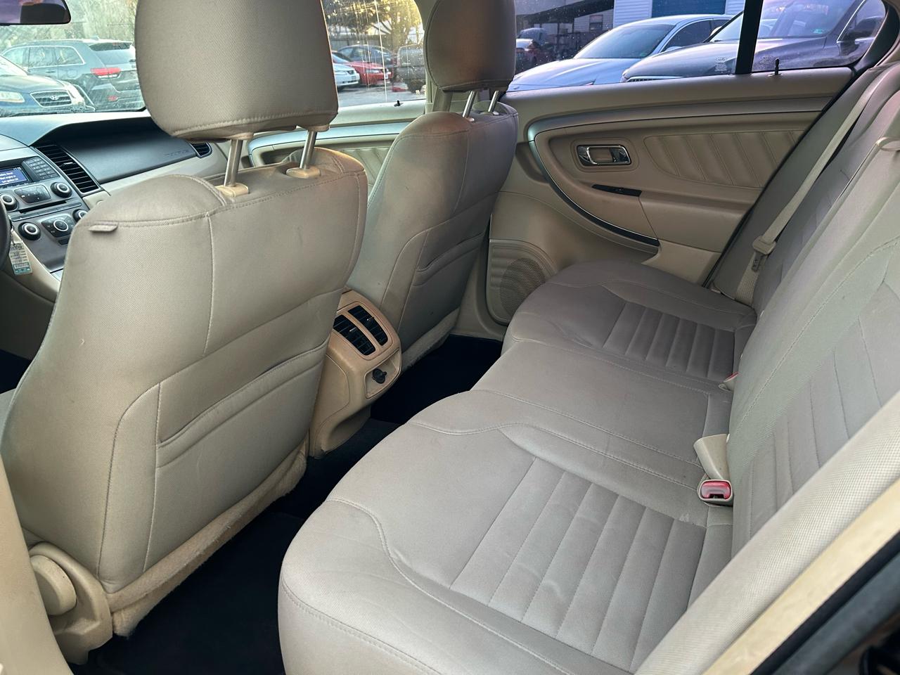 Ford Taurus SE FWD 2017