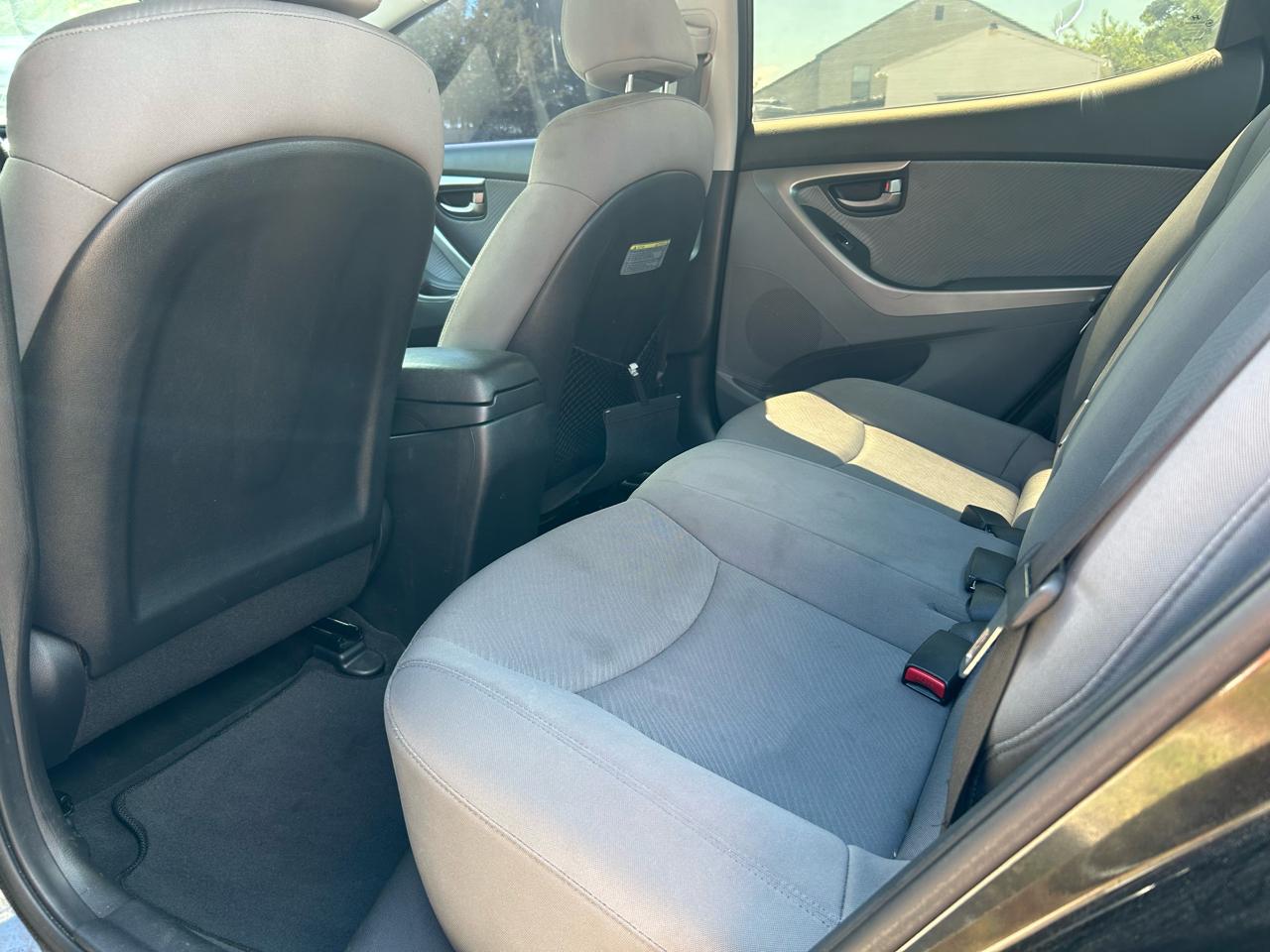 Hyundai Elantra Limited 2011