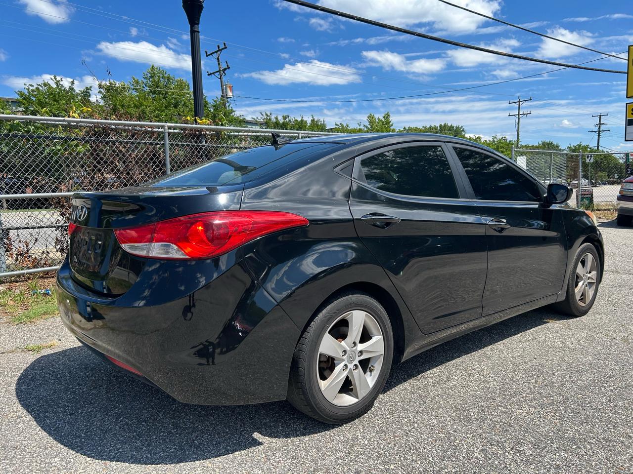 Hyundai Elantra Limited 2011