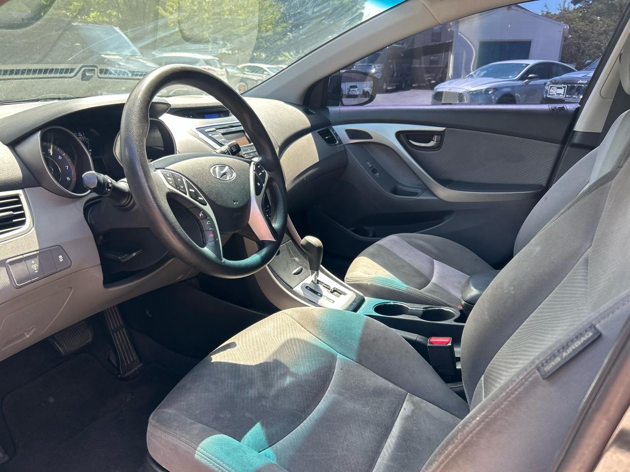 Hyundai Elantra Limited 2011