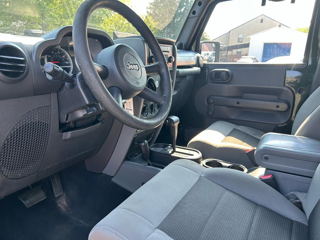 Jeep Wrangler Unlimited Sport 4WD 2010