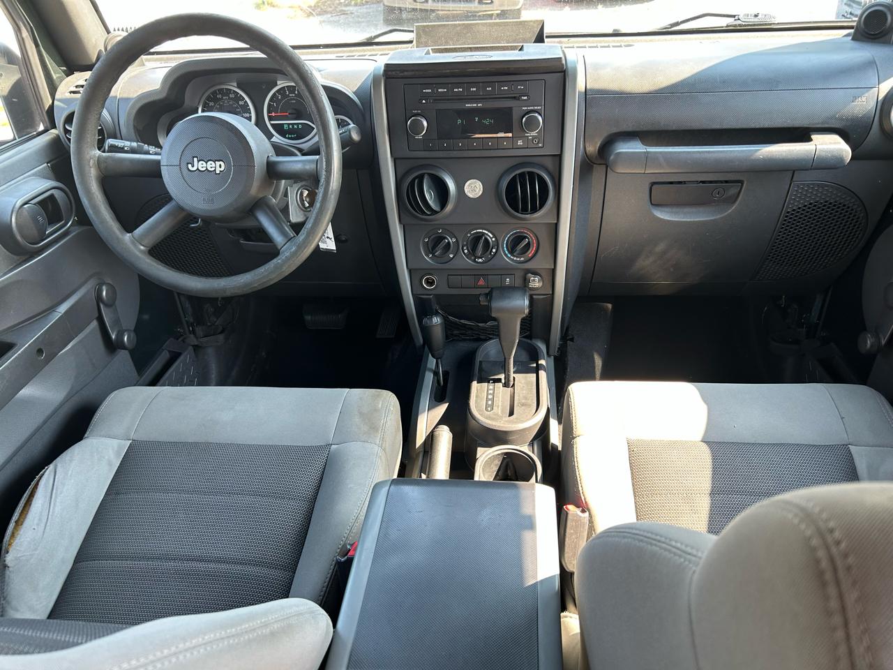 Jeep Wrangler Unlimited Sport 4WD 2010
