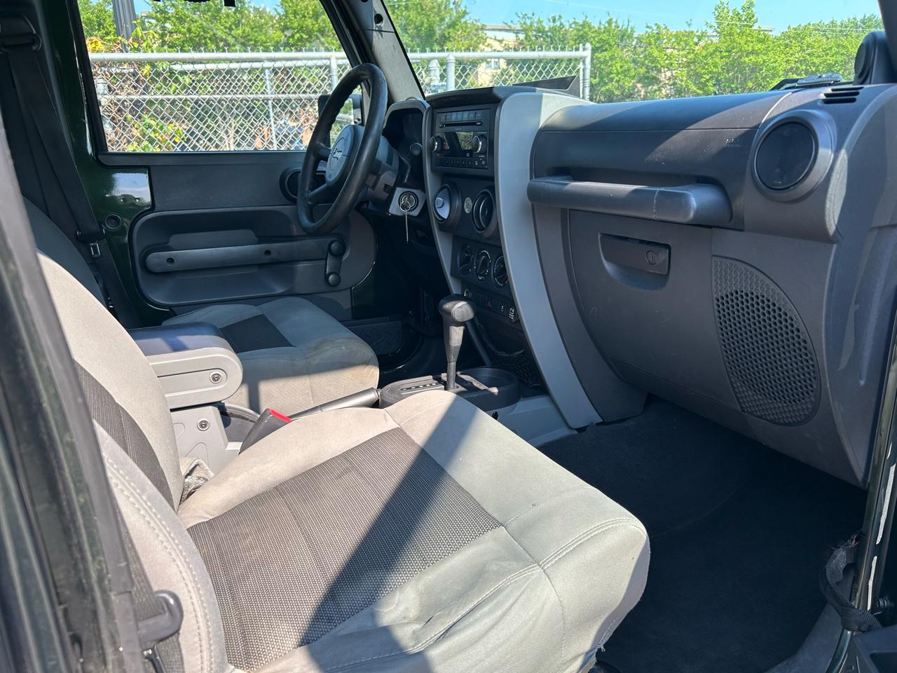 Jeep Wrangler Unlimited Sport 4WD 2010