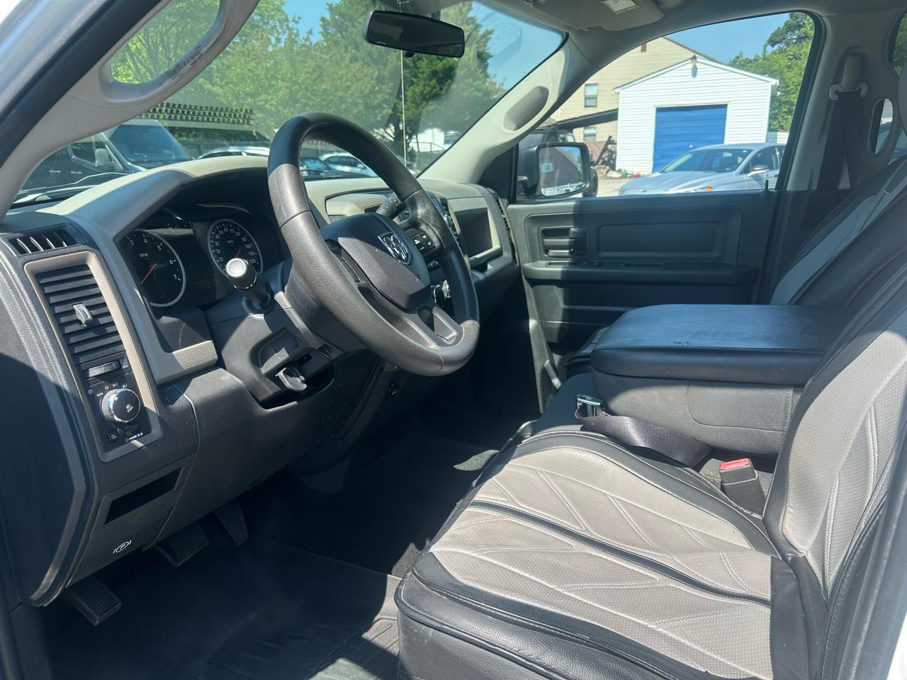 RAM 1500 ST Crew Cab 4WD 2012