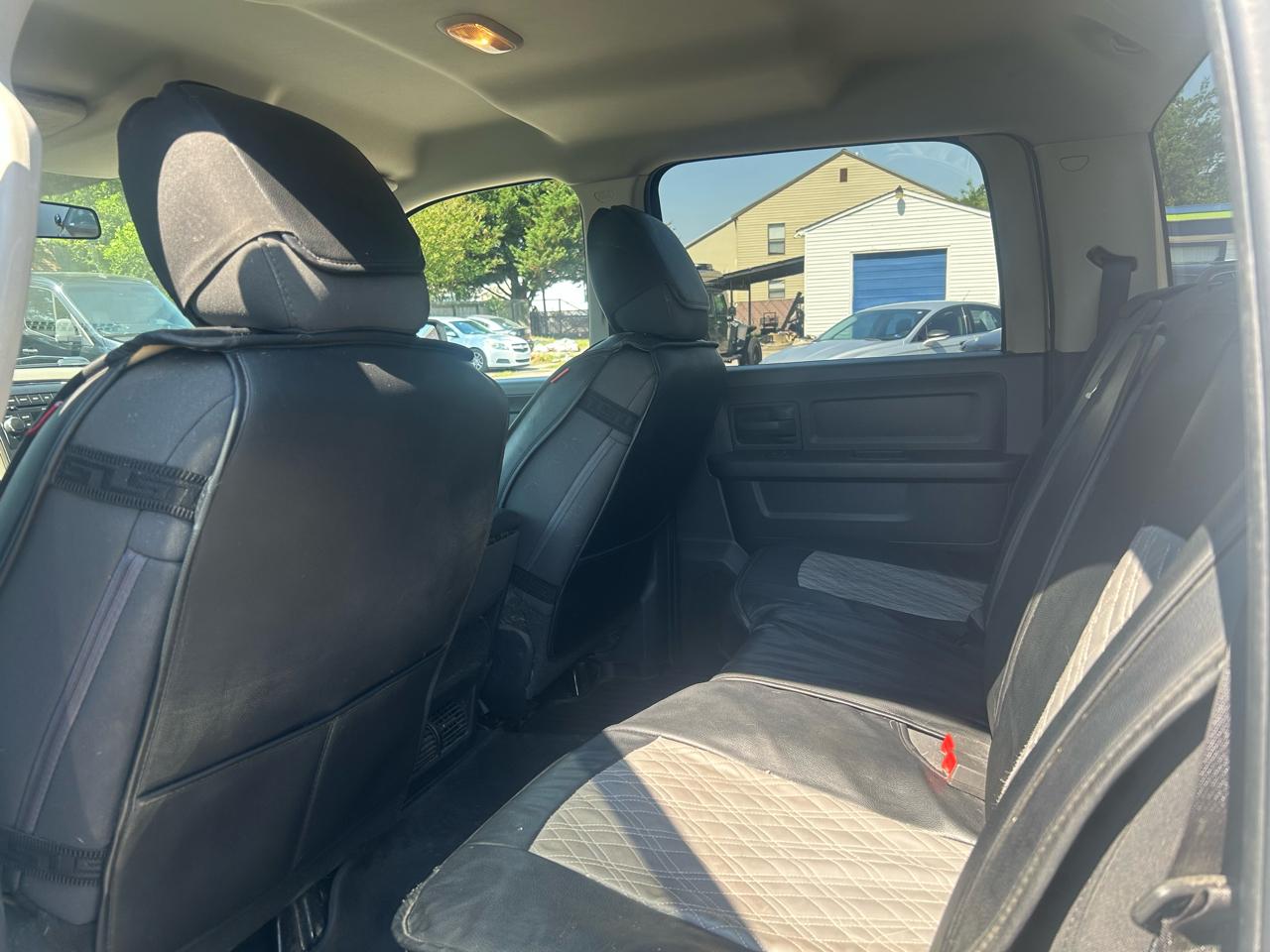 RAM 1500 ST Crew Cab 4WD 2012