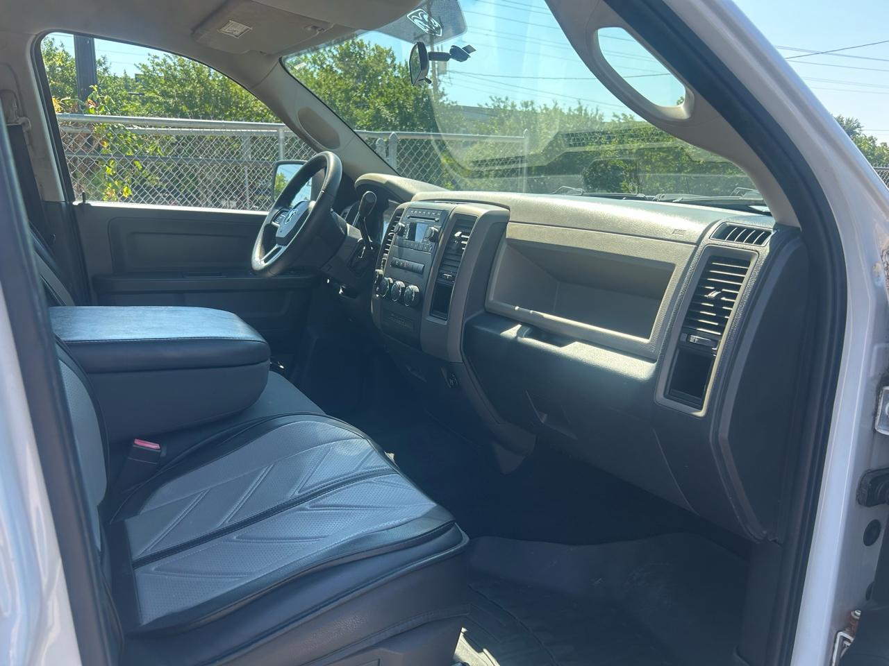 RAM 1500 ST Crew Cab 4WD 2012